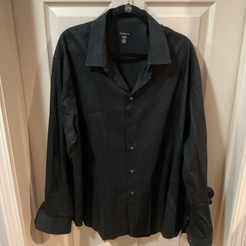 EUC Van Heusen Striking & Bold Black Button Down Shirt, Size 18-18 1/2”|2XL